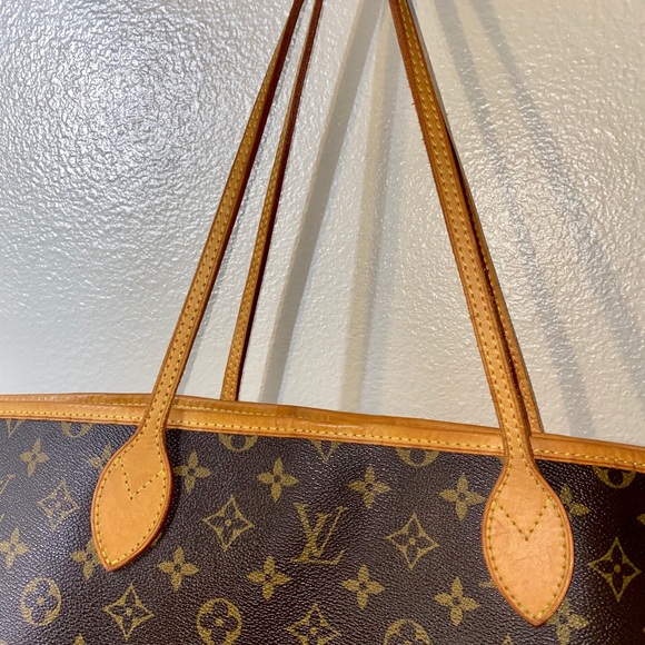 ❌Sold❌Authentic Louis Vuitton Neverfull GM - Picture 4 of 16